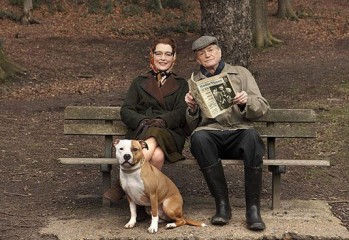 David Bradley como William Hartnell y Emma Manville como su mujer Heather